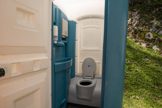 Portable Toilet Options We Offer in Bedford Heights, OH